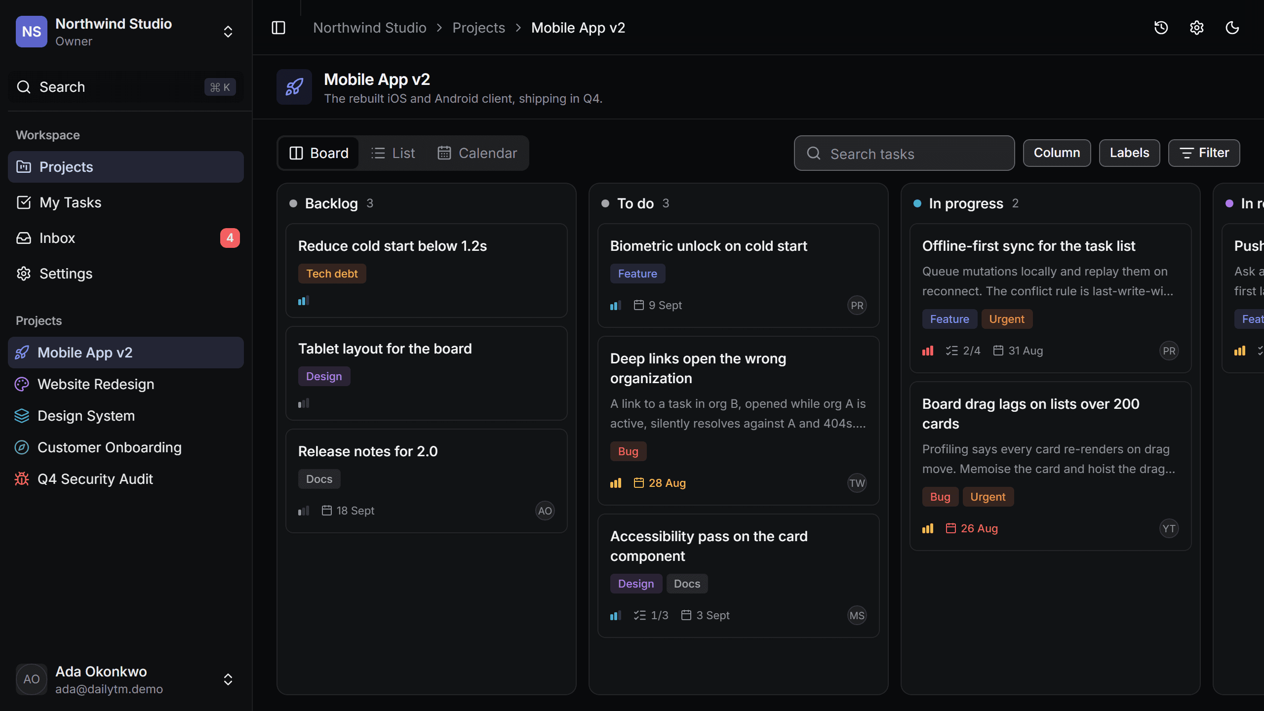 The DailyTM board: configurable status columns with draggable task cards, labels and subtask counts.